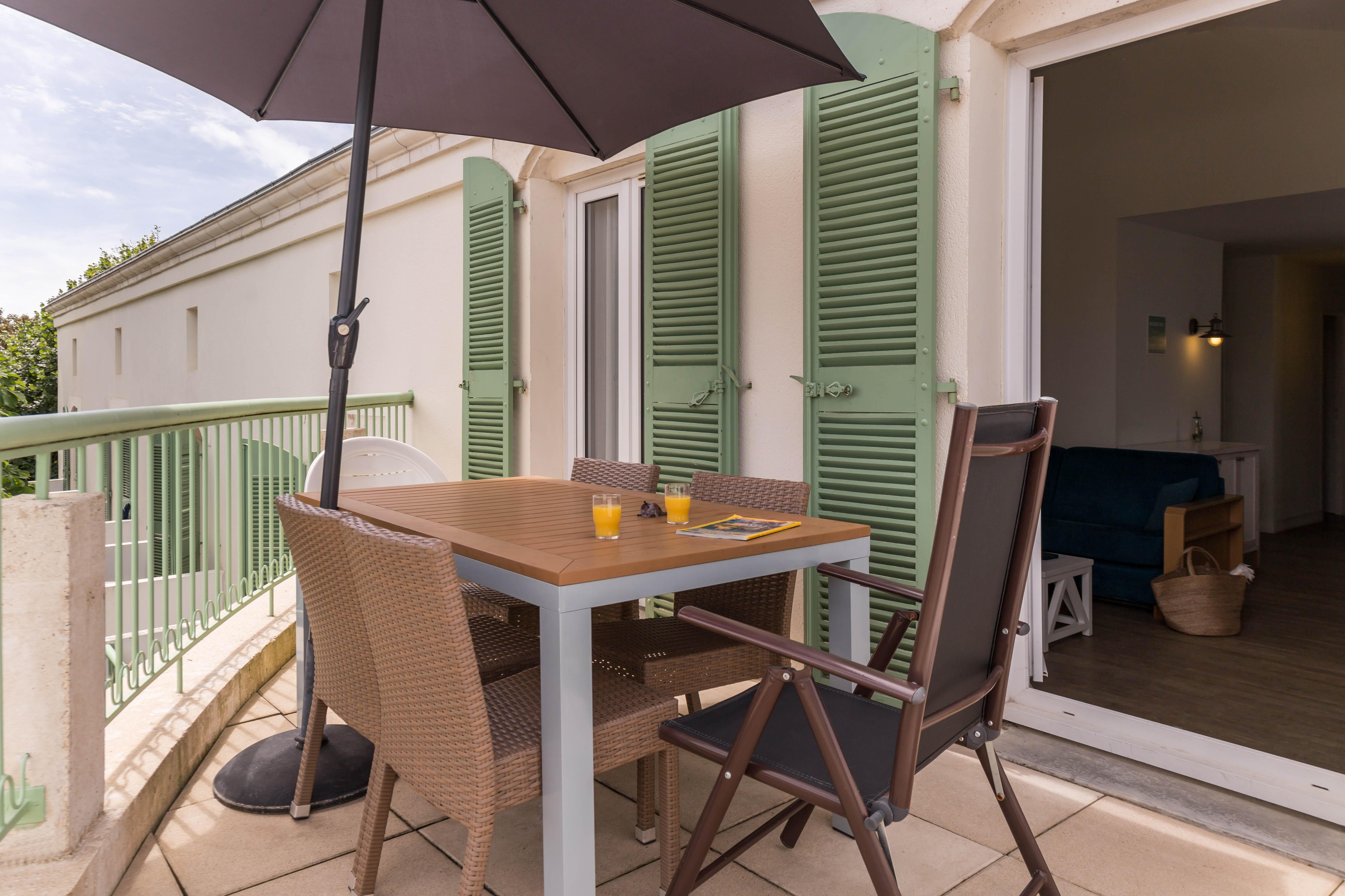Residence Pierre & Vacances Le Palais Des Gouverneurs Saint-Martin-de-Ré Exterior photo