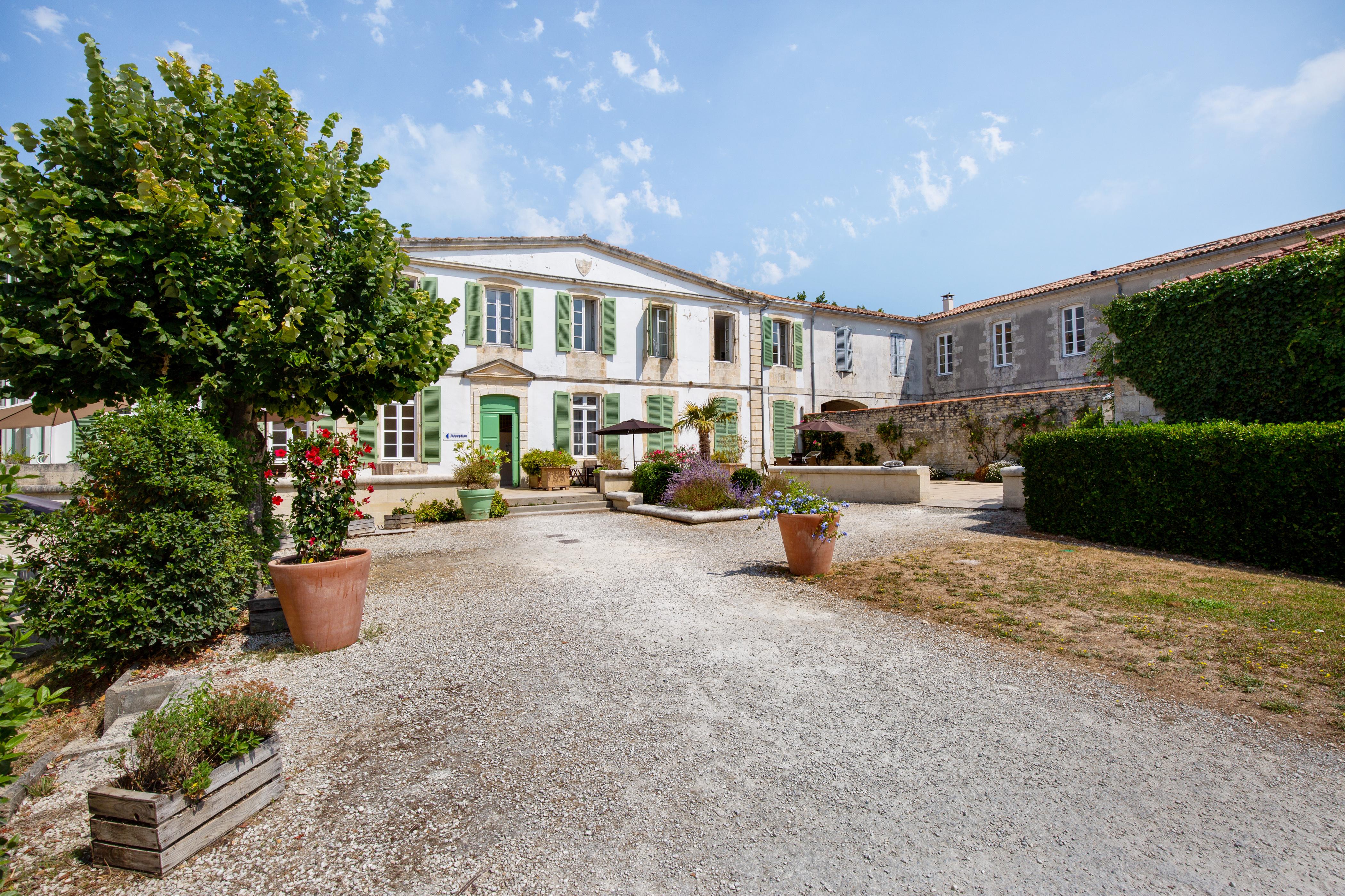Residence Pierre & Vacances Le Palais Des Gouverneurs Saint-Martin-de-Ré Exterior photo